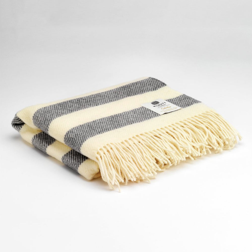 Kids striped blanket with playful shadow