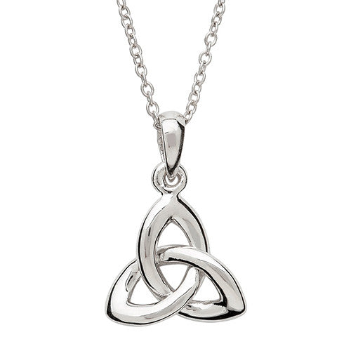 traditional irish sterling silver trinity knot necklace close-up
