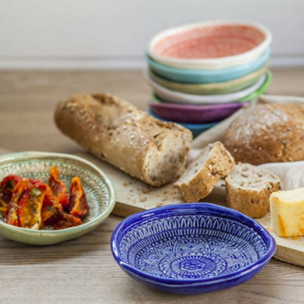 Bowls of bread and sundried tomatoes