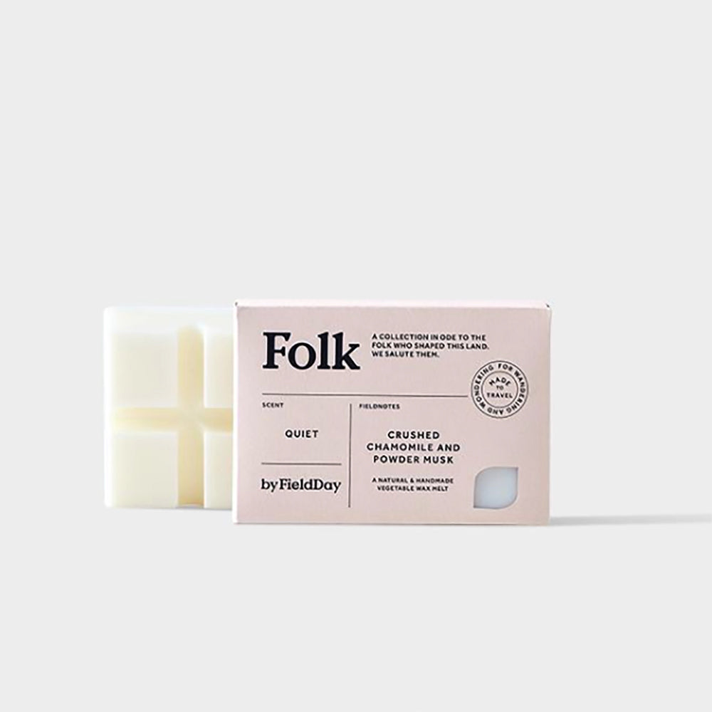 Quiet wax melt with crushed chamomile and powder musk scent