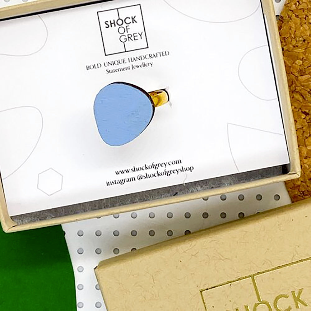 wedgewood blue wooden egg ring in box