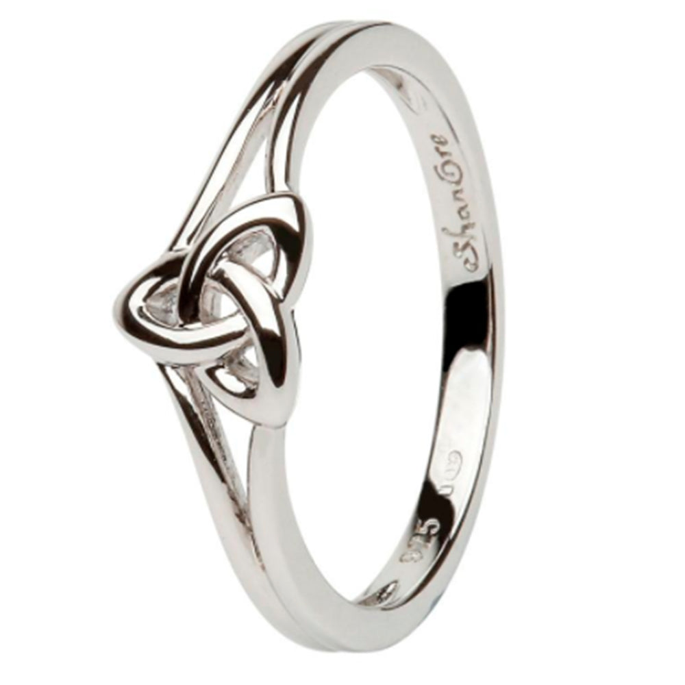 Sterling silver trinity knot ring