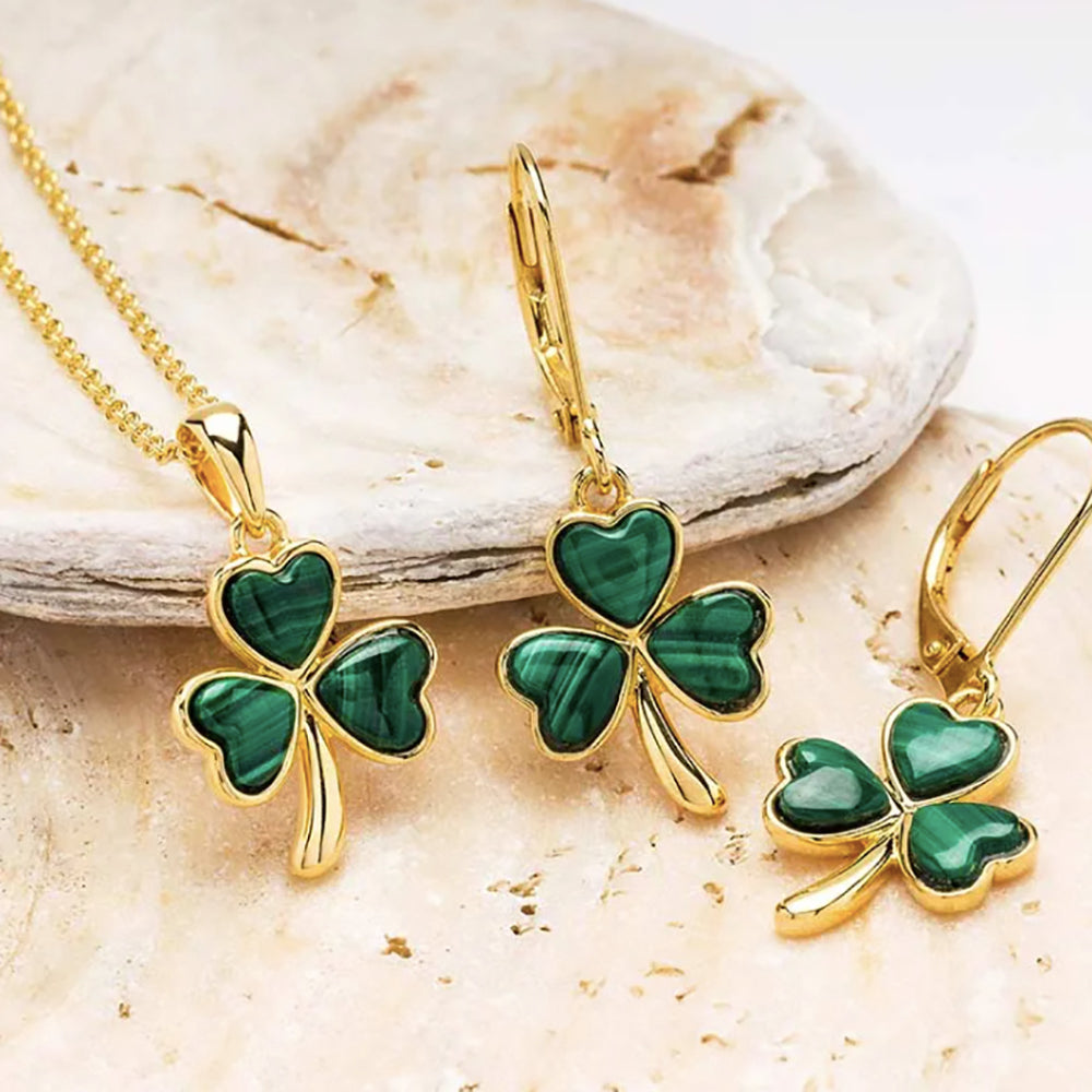 14kt gold irish shamrock malachite necklace