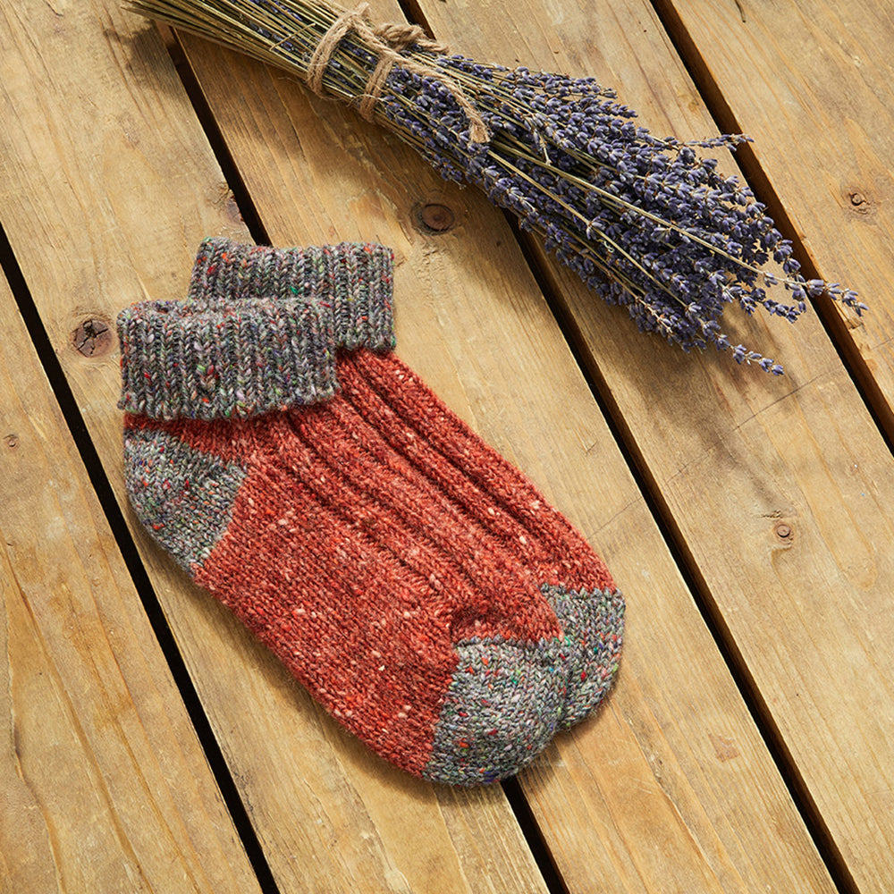 IDH Aran Woollen Mills Red Wool Socks with Lavender
