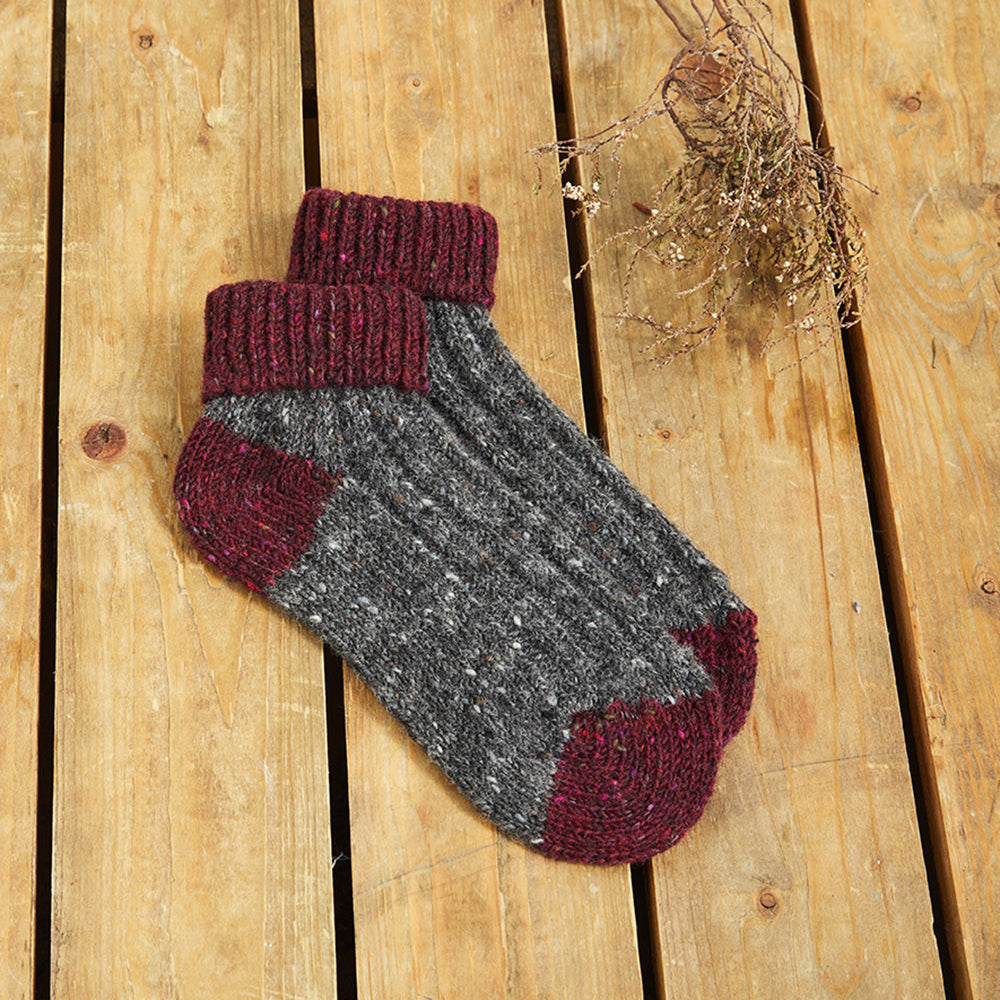 Aran Woollen Mills Grey & Burgundy Socks