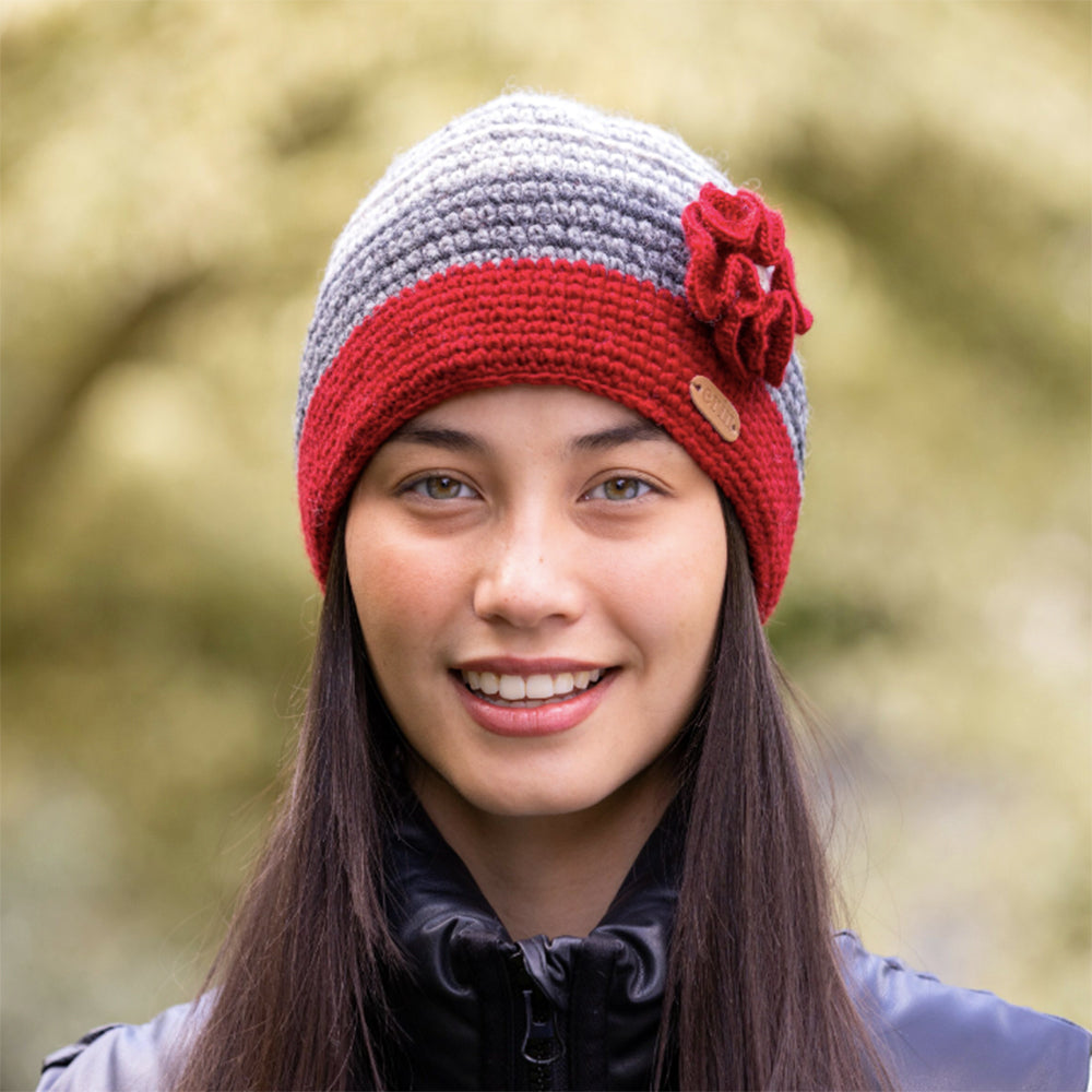 Red crochet flower hat by Erin Knitwear