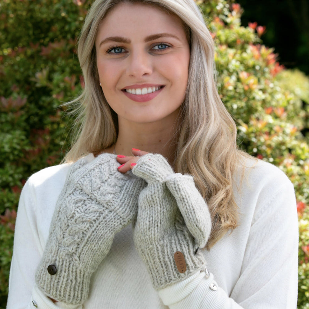 Woman wearing Oatmeal Hunter Gloves