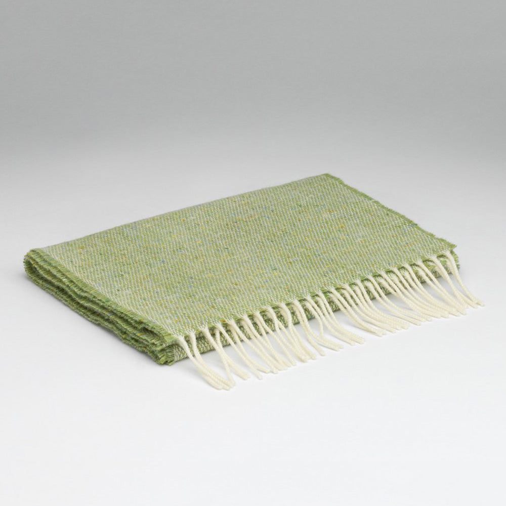 lambswool tweed scarf in lime