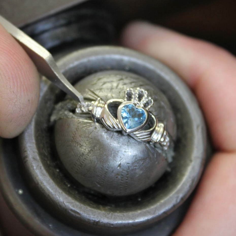 December Birthstone Claddagh Ring