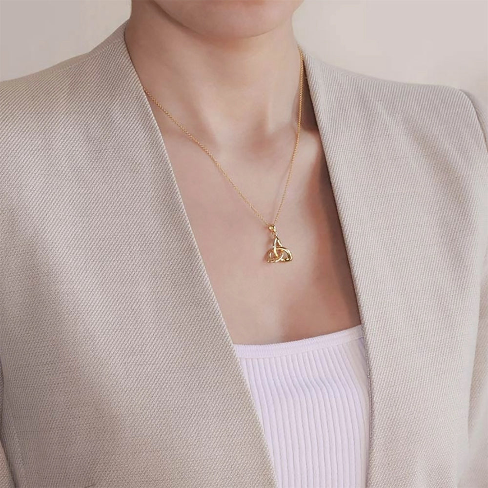 14kt gold trinity knot necklace 